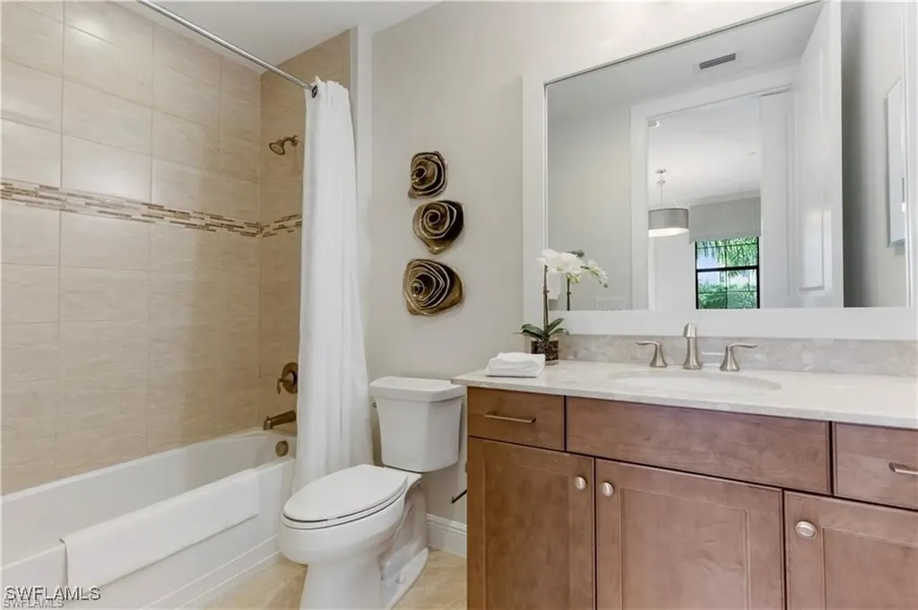16382 Viansa Way Naples FL 34110