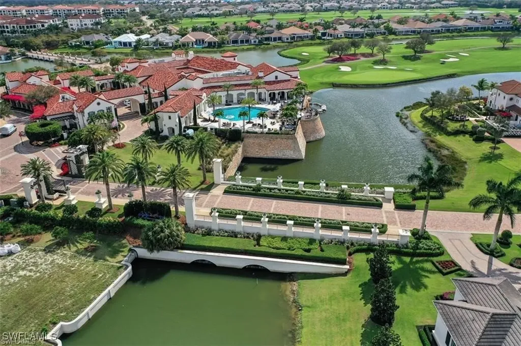 16382 Viansa Way Naples FL 34110