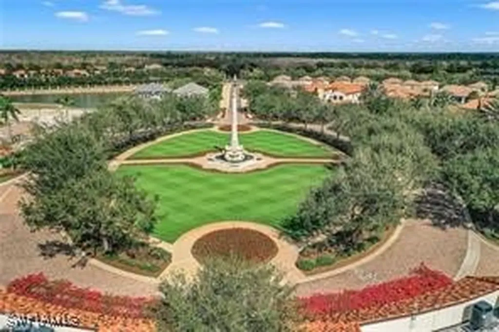 16382 Viansa Way Naples FL 34110