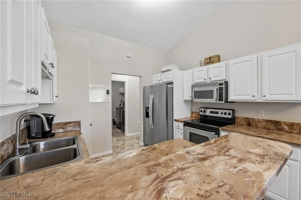 2409 Edgewater Way Lehigh Acres FL 33936