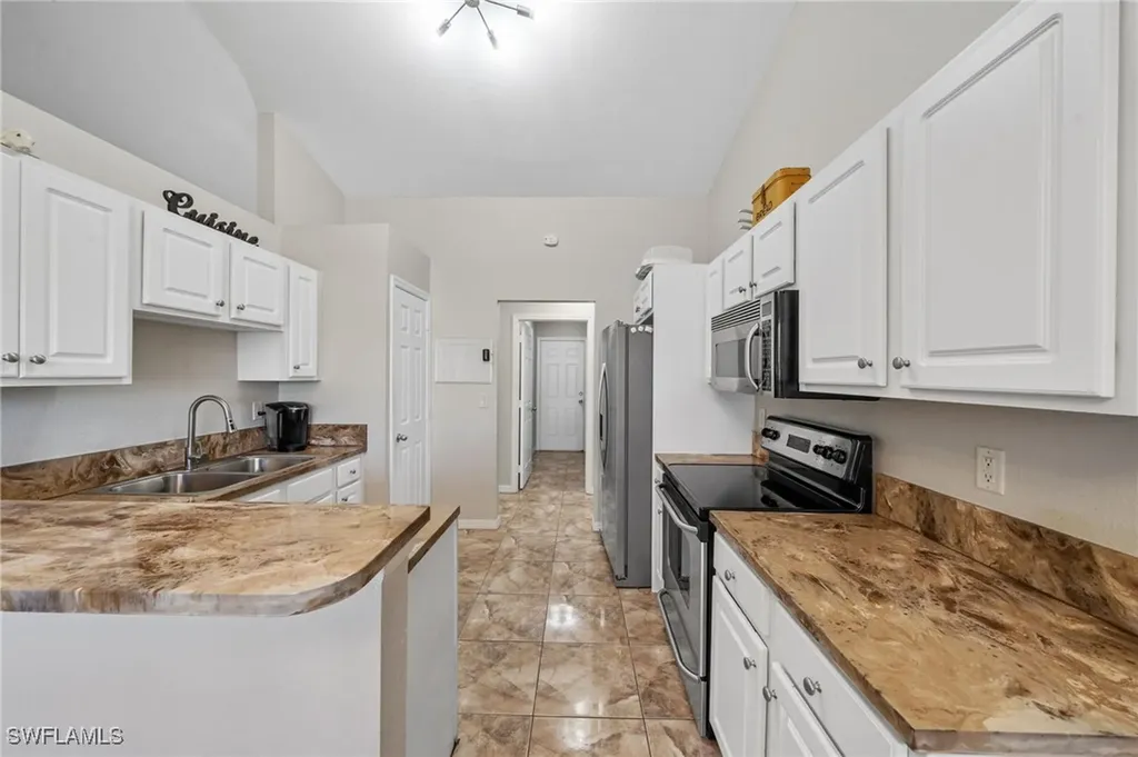 2409 Edgewater Way Lehigh Acres FL 33936