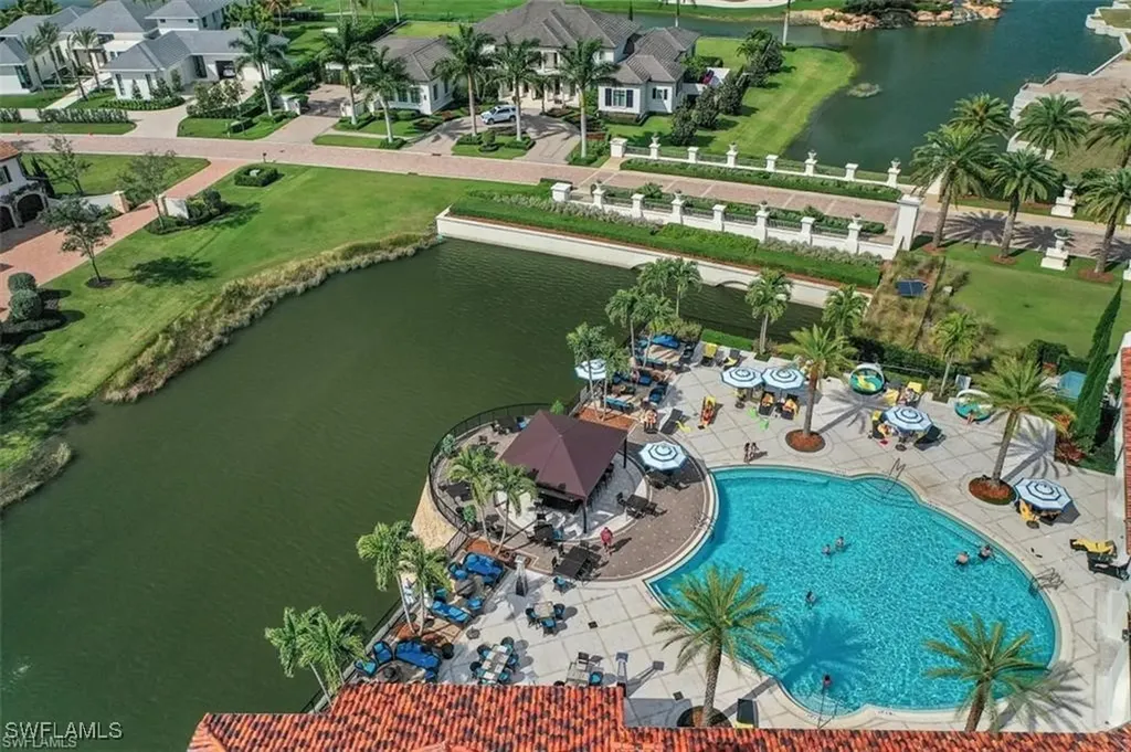 16382 Viansa Way Naples FL 34110