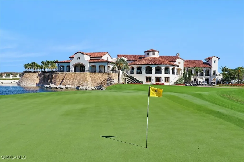 16382 Viansa Way Naples FL 34110