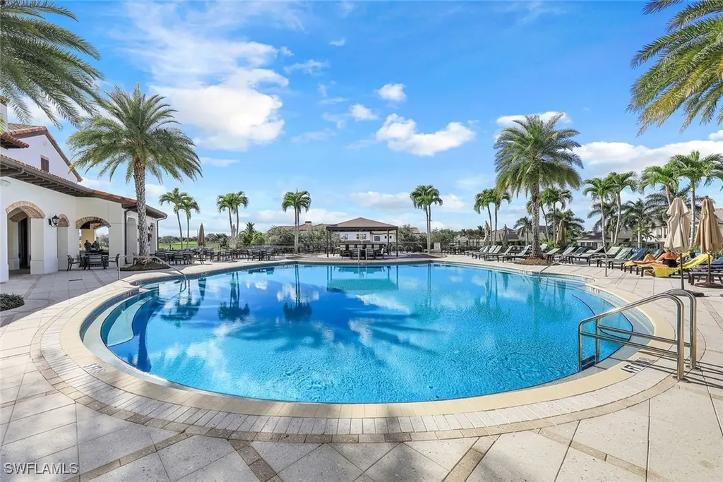 16382 Viansa Way Naples FL 34110