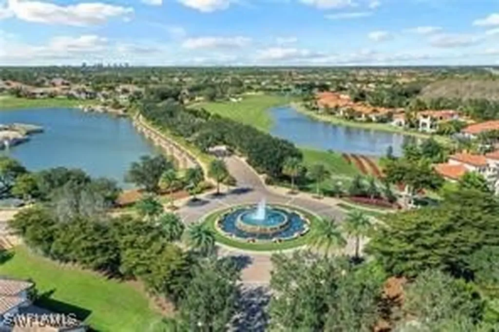 16382 Viansa Way Naples FL 34110