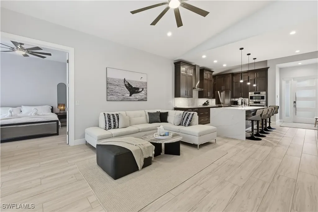 711 91st Avenue N Naples FL 34108