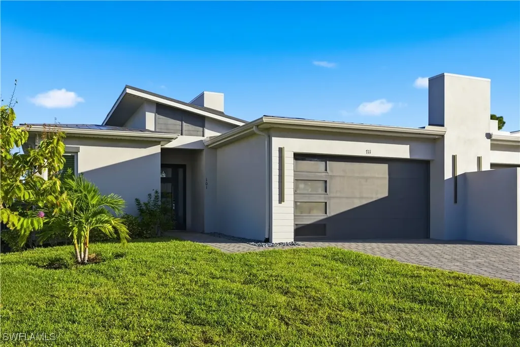 711 91st Avenue N Naples FL 34108