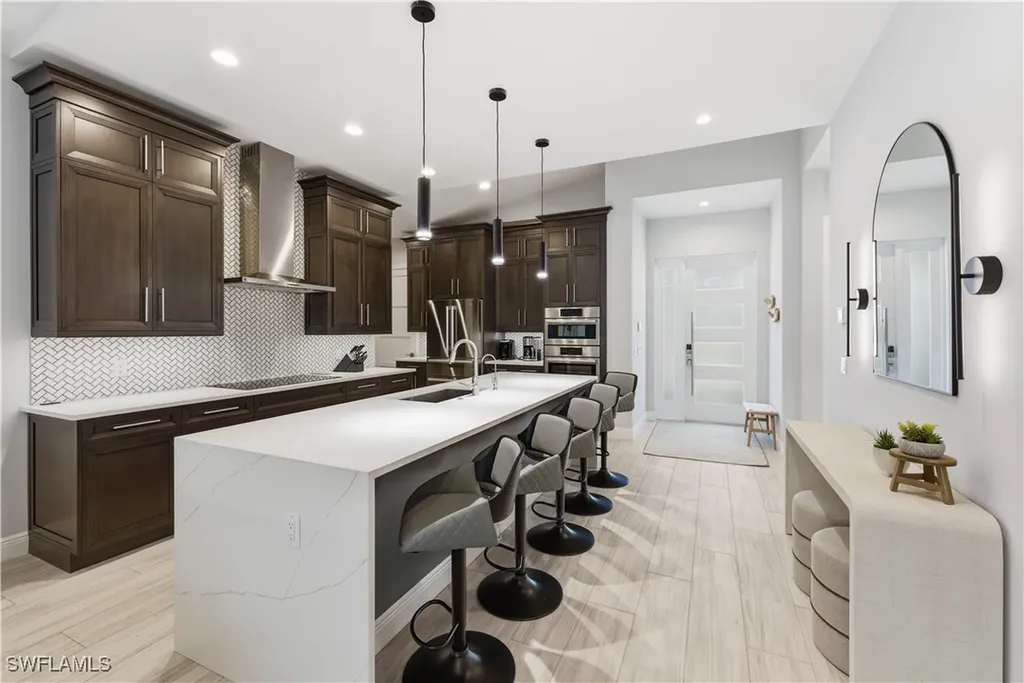 711 91st Avenue N Naples FL 34108