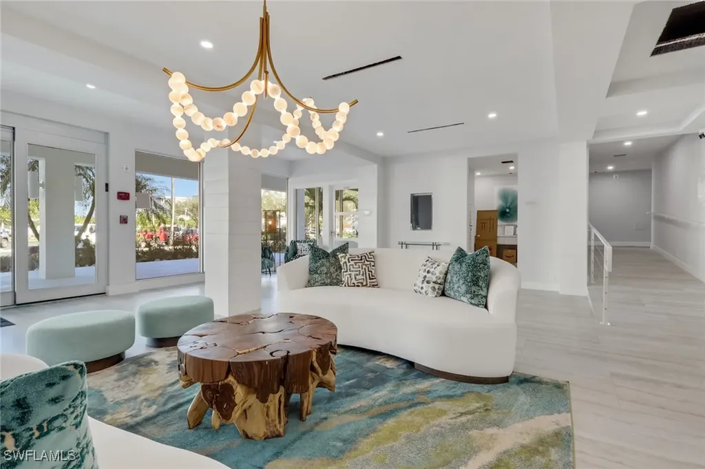 1 Bluebill Avenue Naples FL 34108