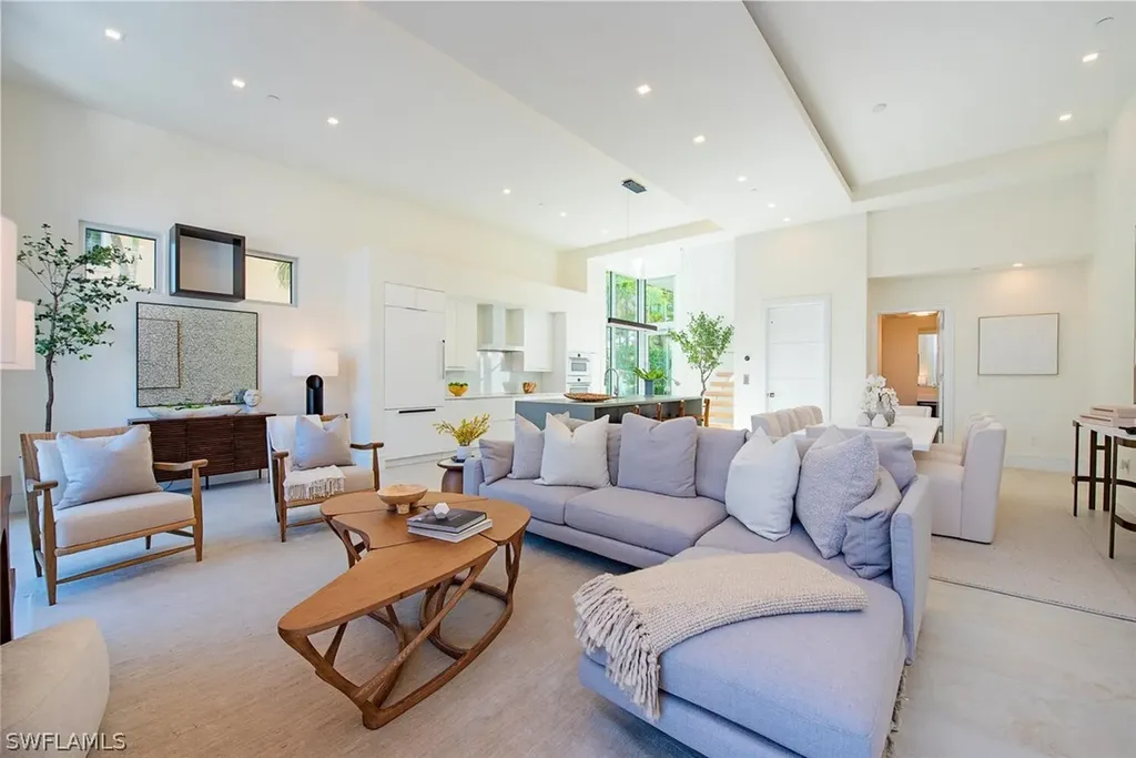 1559 Chesapeake Avenue Naples FL 34102