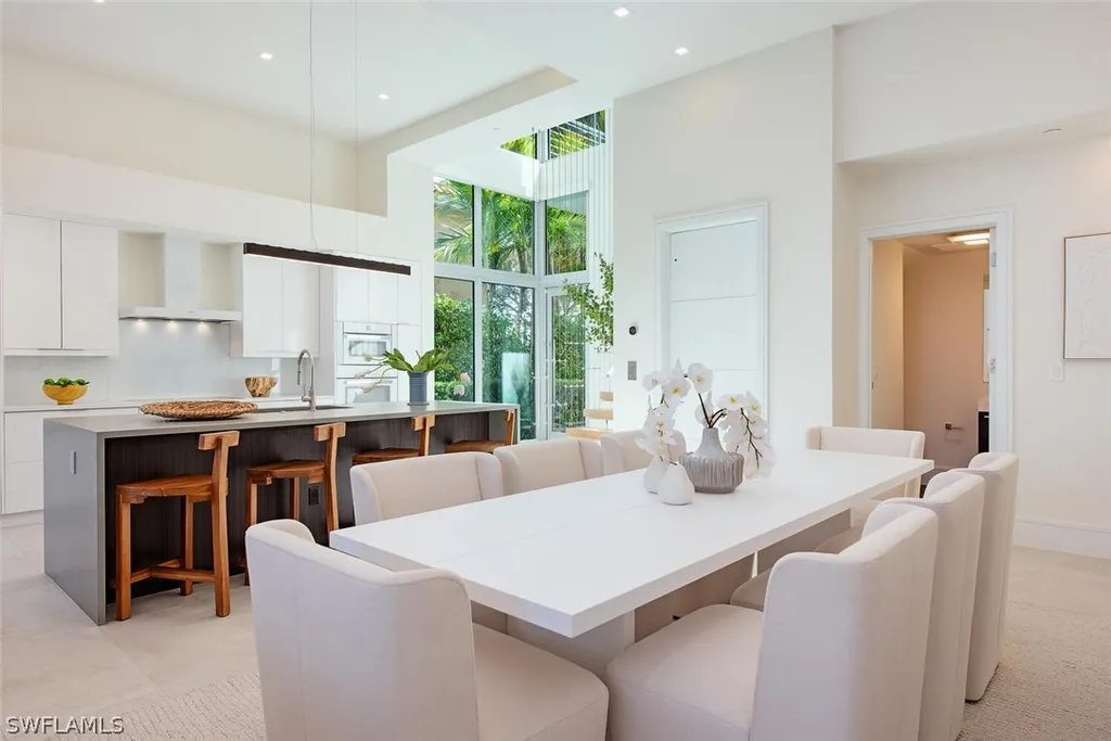 1559 Chesapeake Avenue Naples FL 34102