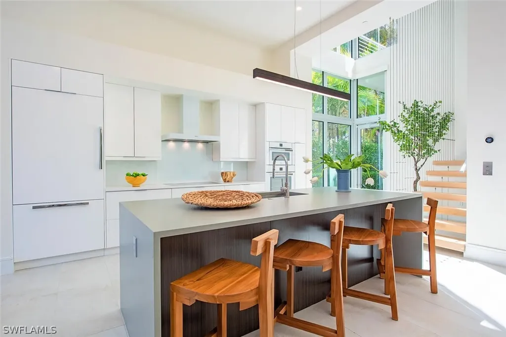 1559 Chesapeake Avenue Naples FL 34102