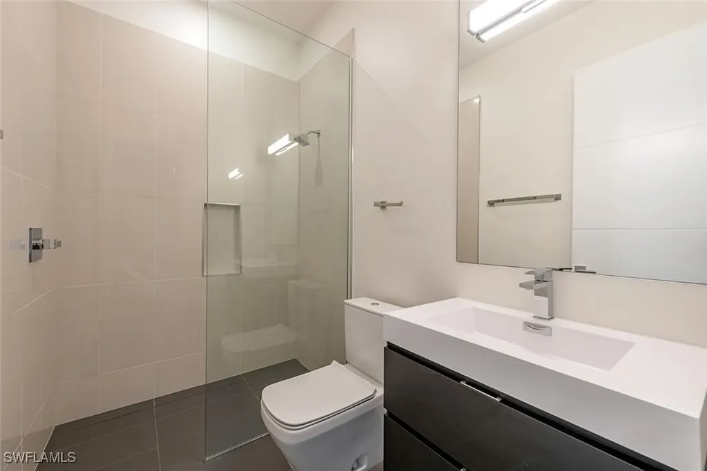 1559 Chesapeake Avenue Naples FL 34102
