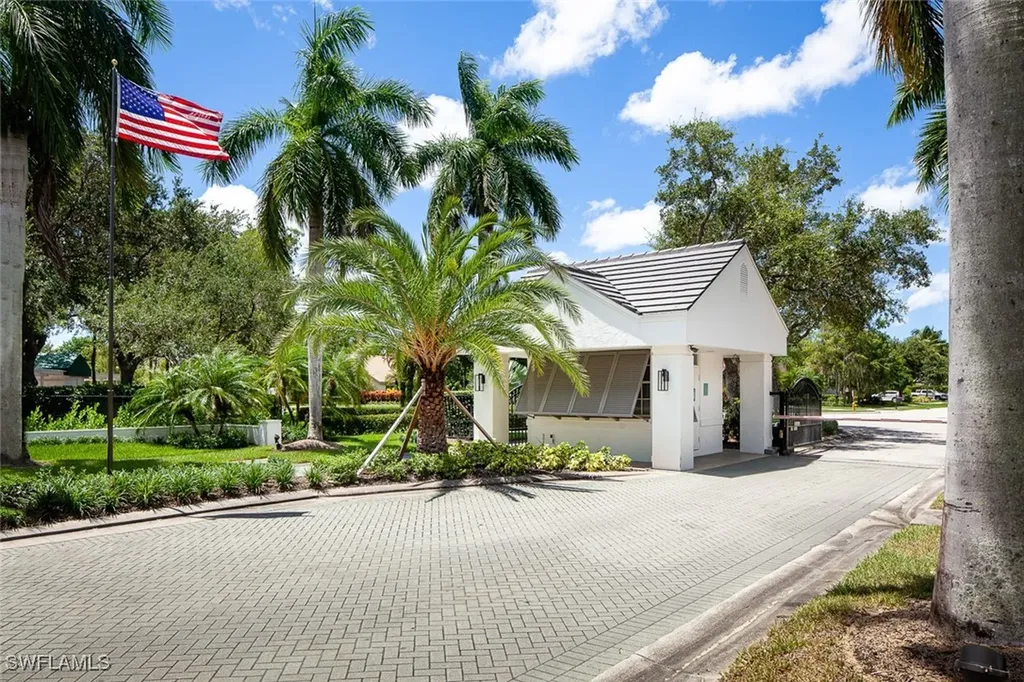 6900 Mill Run Circle Naples FL 34109