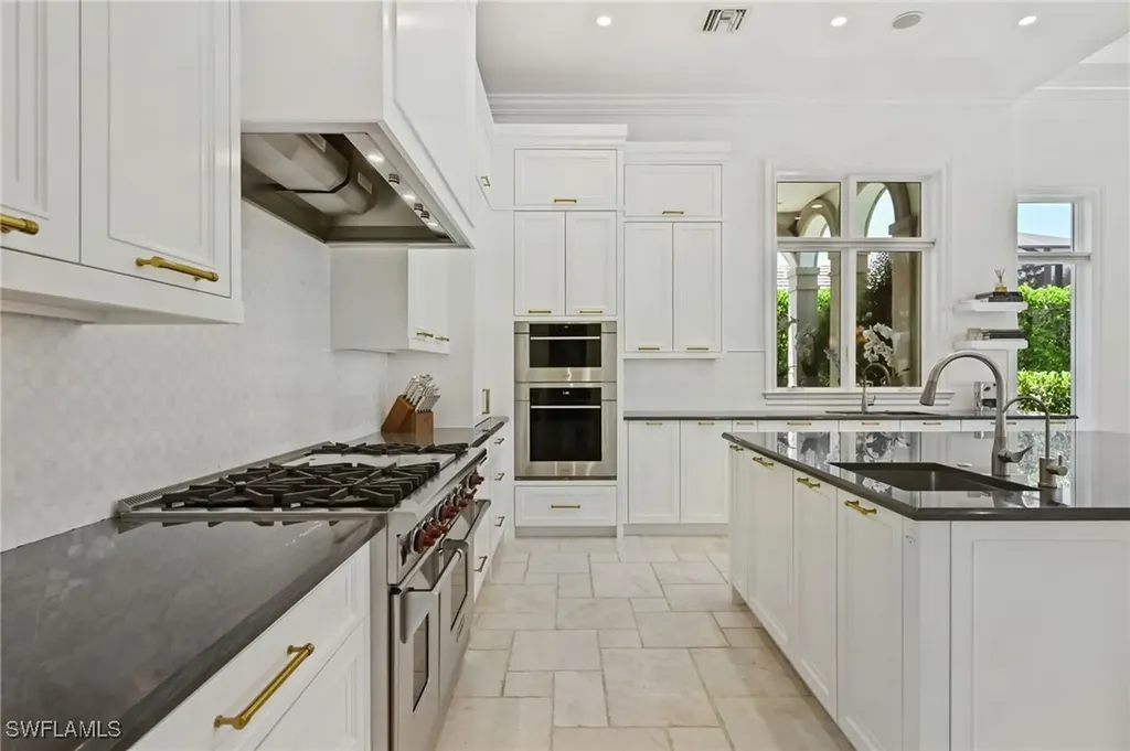 333 Sedgwick Court Naples FL 34108