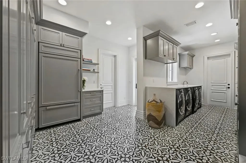 333 Sedgwick Court Naples FL 34108