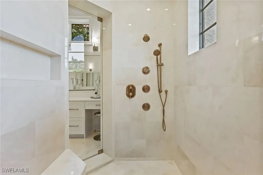 333 Sedgwick Court Naples FL 34108
