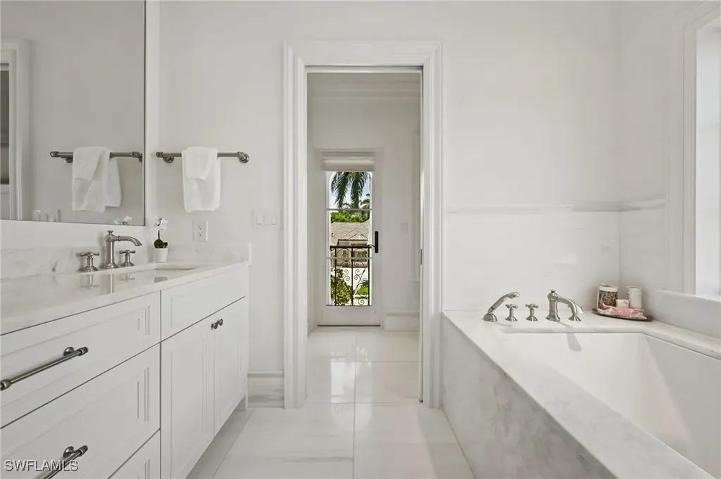 333 Sedgwick Court Naples FL 34108