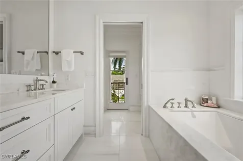 333 Sedgwick Court Naples FL 34108