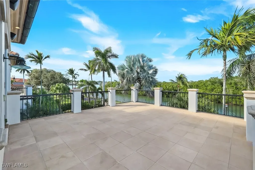 1450 Gulfstar Drive S Naples FL 34112