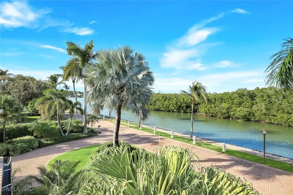 1450 Gulfstar Drive S Naples FL 34112