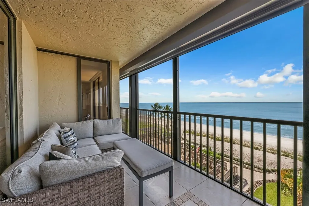 9653 Gulf Shore Drive Naples FL 34108
