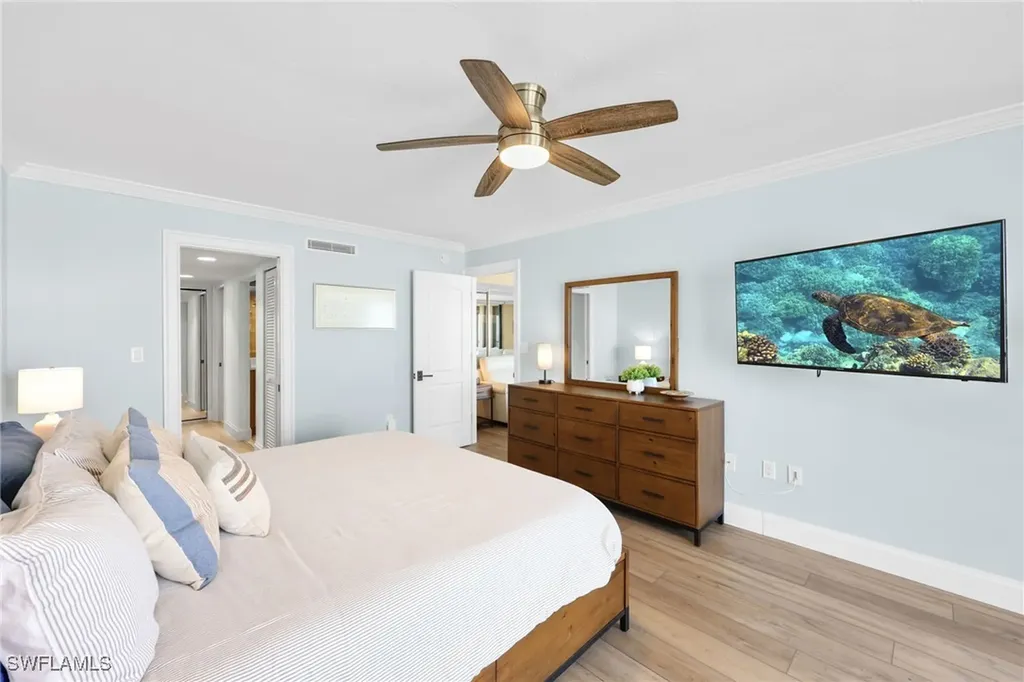 9653 Gulf Shore Drive Naples FL 34108