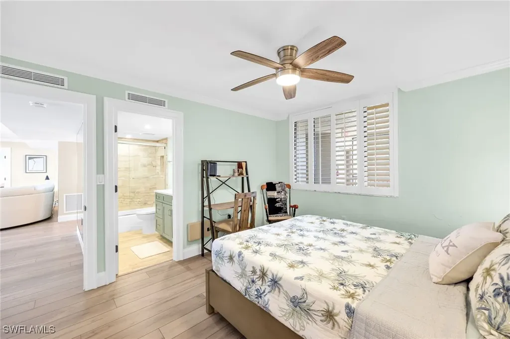 9653 Gulf Shore Drive Naples FL 34108