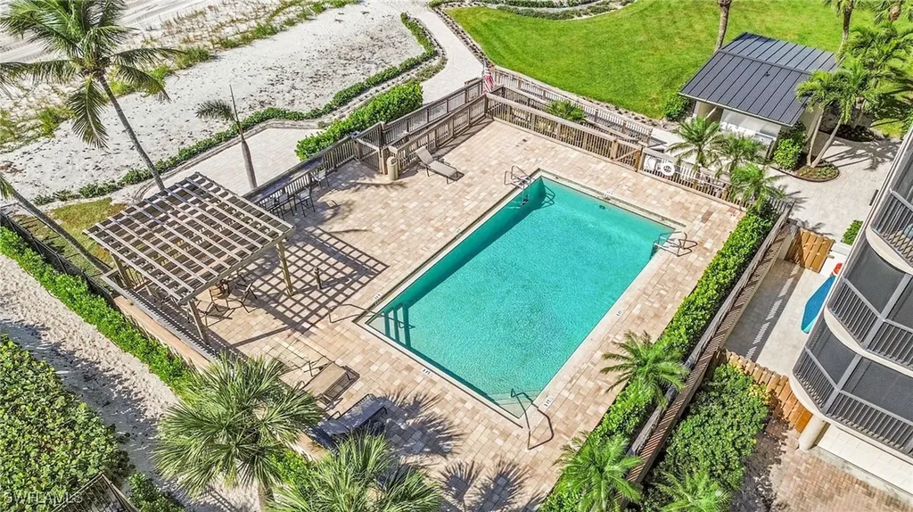9653 Gulf Shore Drive Naples FL 34108