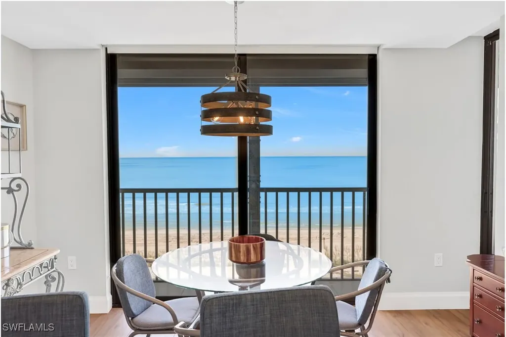 9653 Gulf Shore Drive Naples FL 34108