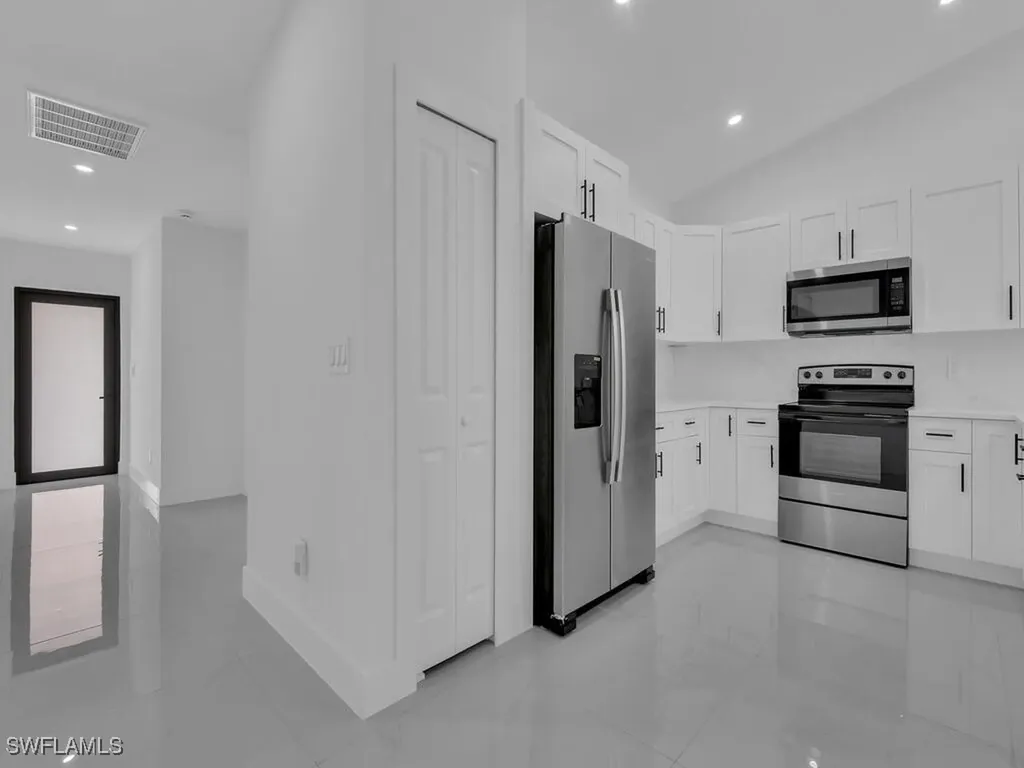 4956/4958 Leonard Boulevard S Lehigh Acres FL 33973