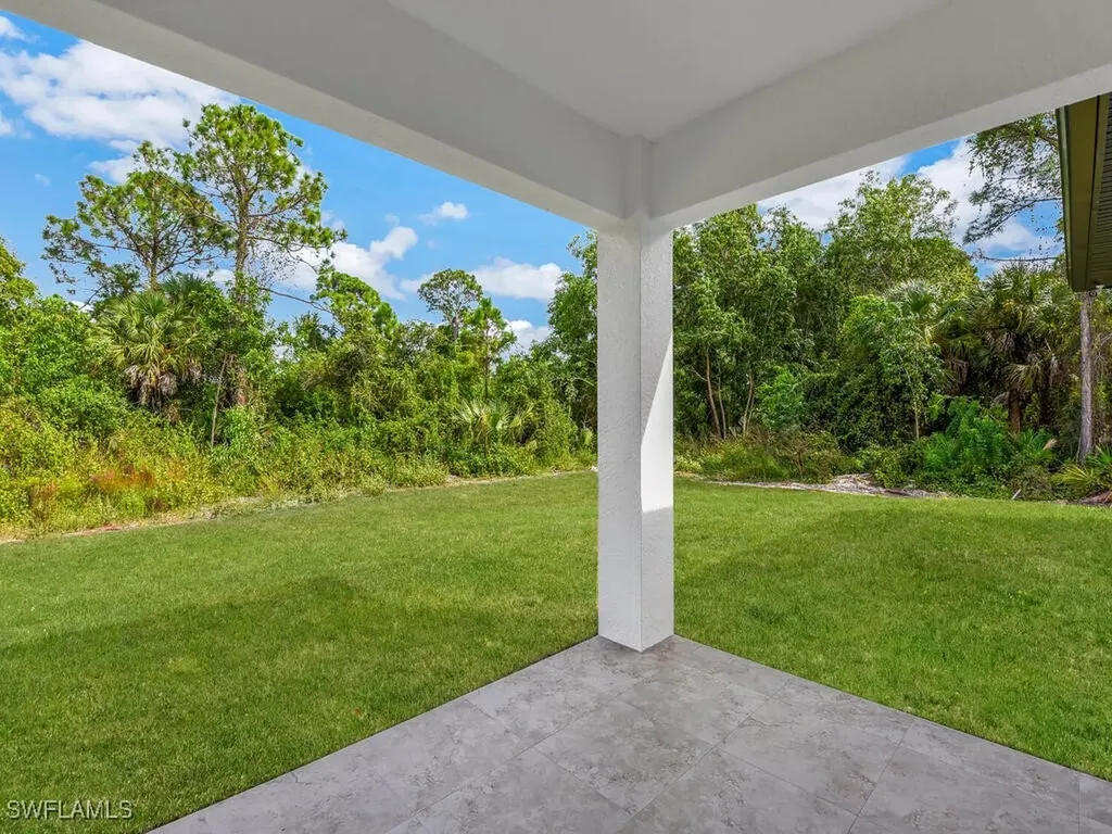 4956/4958 Leonard Boulevard S Lehigh Acres FL 33973