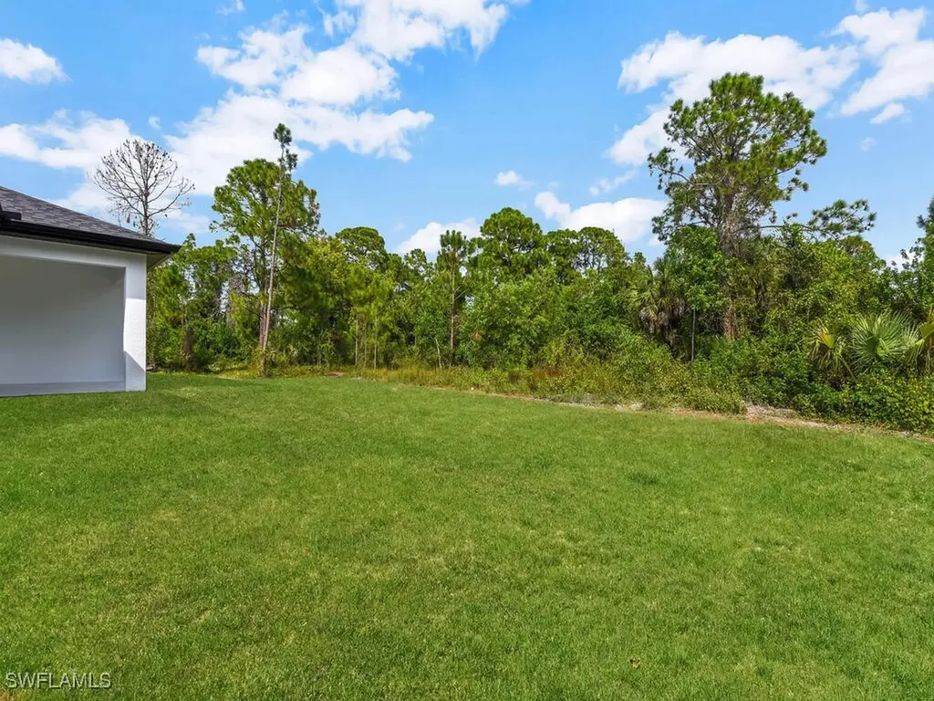 4956/4958 Leonard Boulevard S Lehigh Acres FL 33973