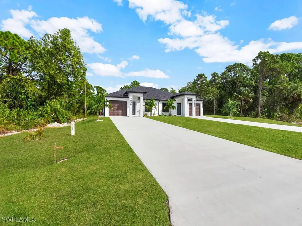 4956/4958 Leonard Boulevard S Lehigh Acres FL 33973