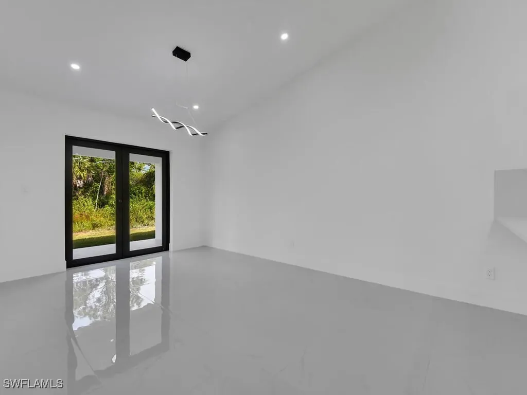 4956/4958 Leonard Boulevard S Lehigh Acres FL 33973