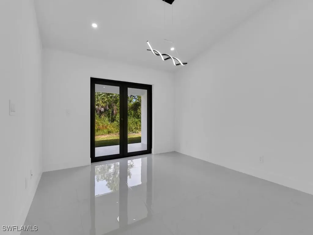 4956/4958 Leonard Boulevard S Lehigh Acres FL 33973