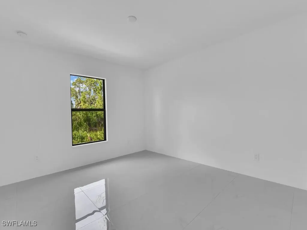 4956/4958 Leonard Boulevard S Lehigh Acres FL 33973