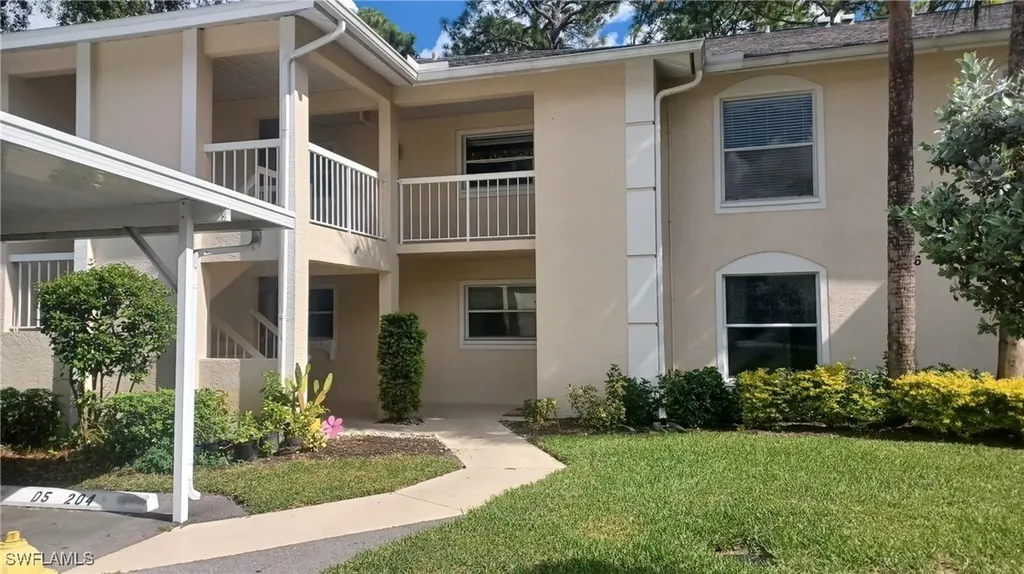 716 Landover Circle Naples FL 34104