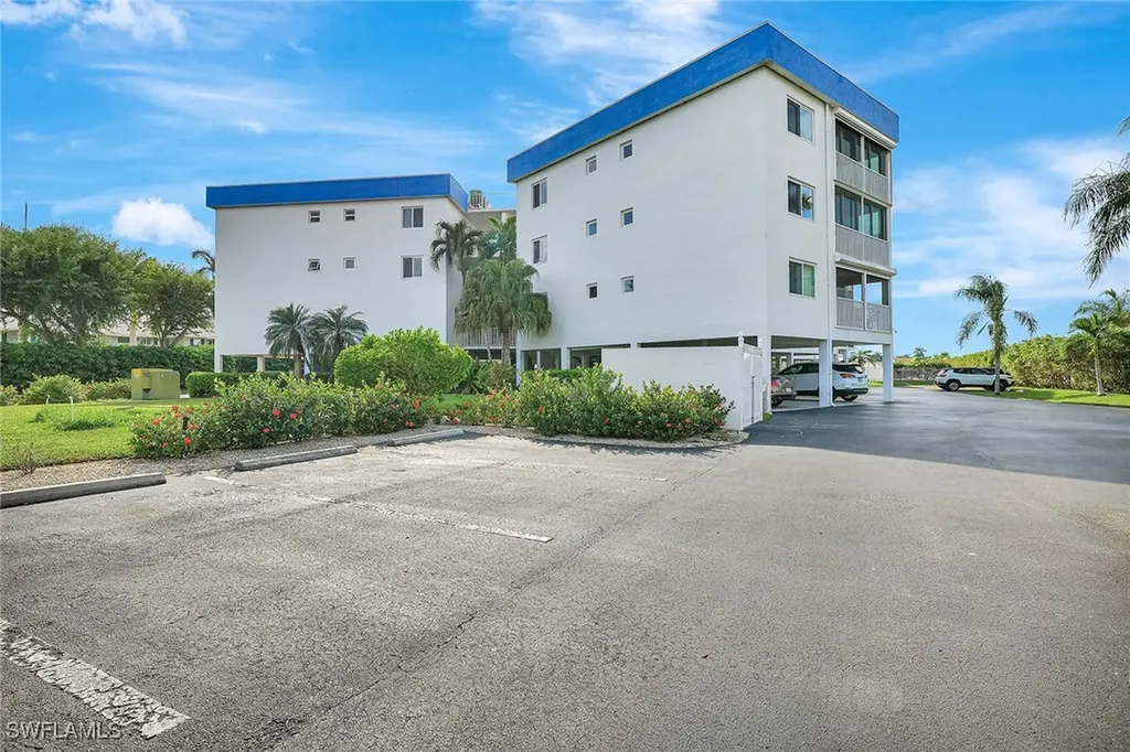 710 W Elkcam Circle Marco Island FL 34145