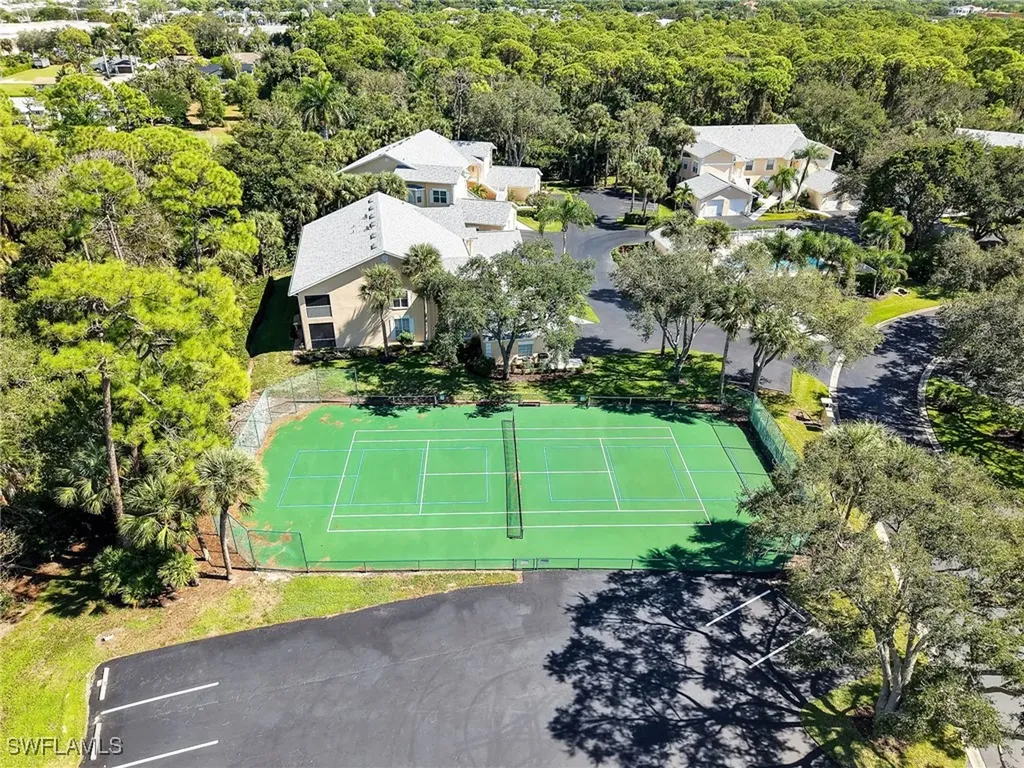 651 Wiggins Lake Drive Naples FL 34110