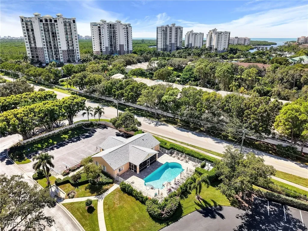 651 Wiggins Lake Drive Naples FL 34110