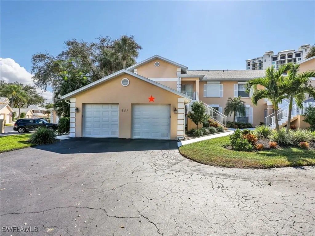 651 Wiggins Lake Drive Naples FL 34110
