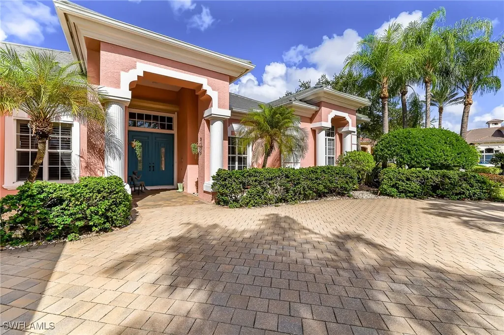Naples FL, 425 Terracina Court