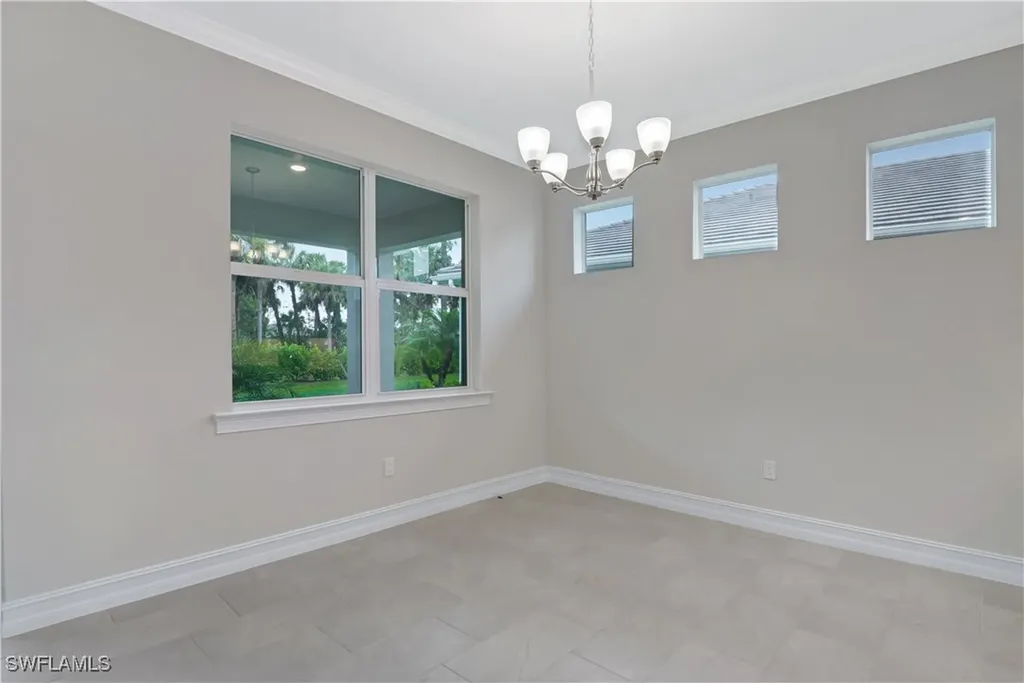 335 Tamarindo Lane Naples FL 34114