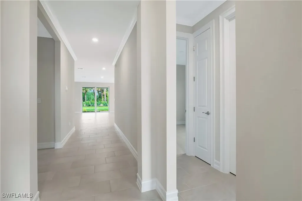 335 Tamarindo Lane Naples FL 34114