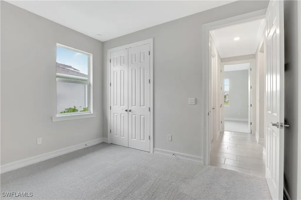 335 Tamarindo Lane Naples FL 34114