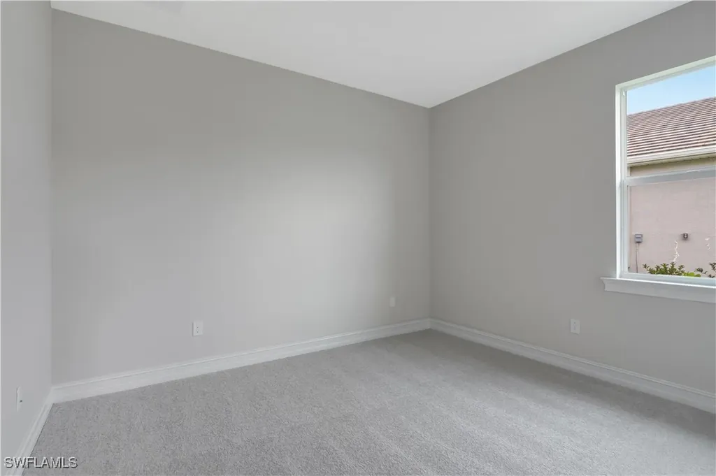 335 Tamarindo Lane Naples FL 34114