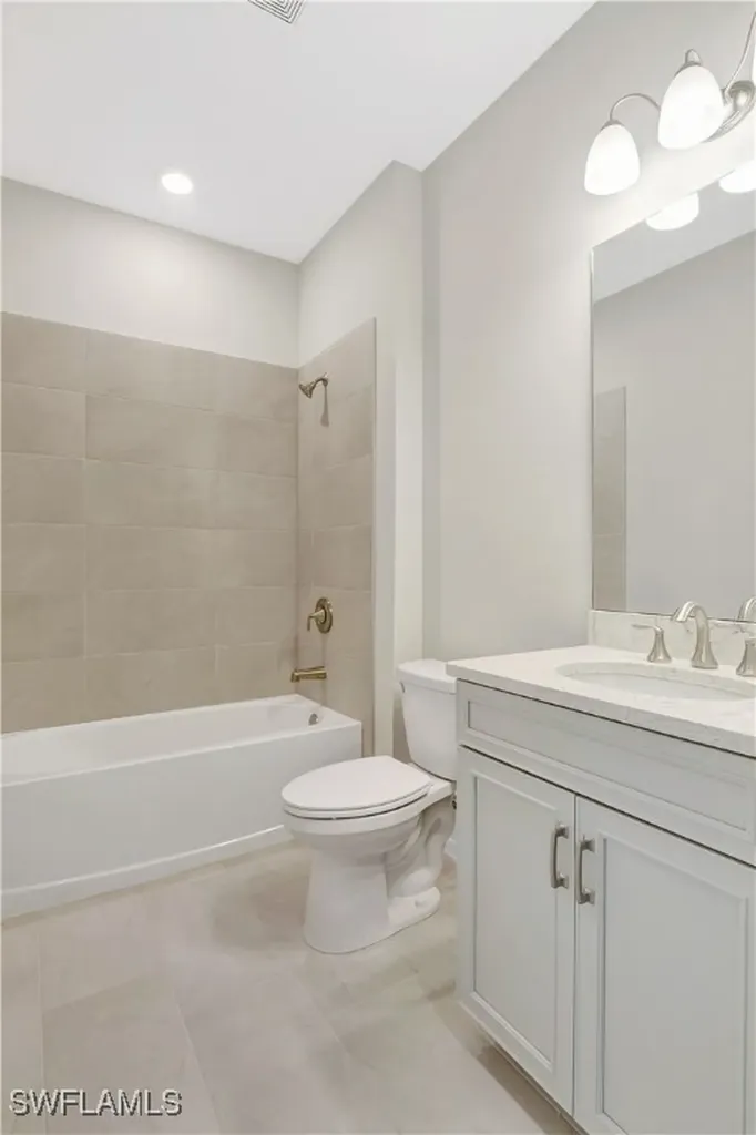 335 Tamarindo Lane Naples FL 34114