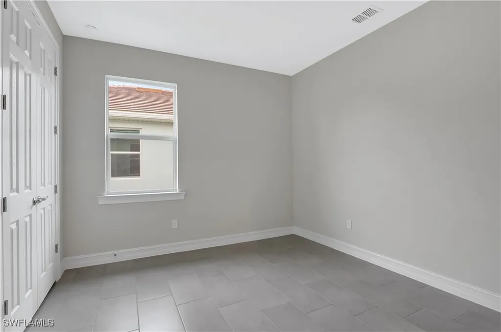 335 Tamarindo Lane Naples FL 34114
