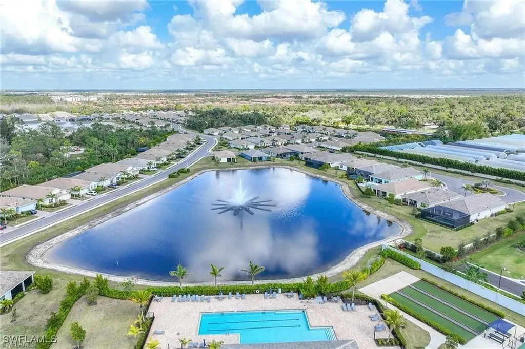 335 Tamarindo Lane Naples FL 34114